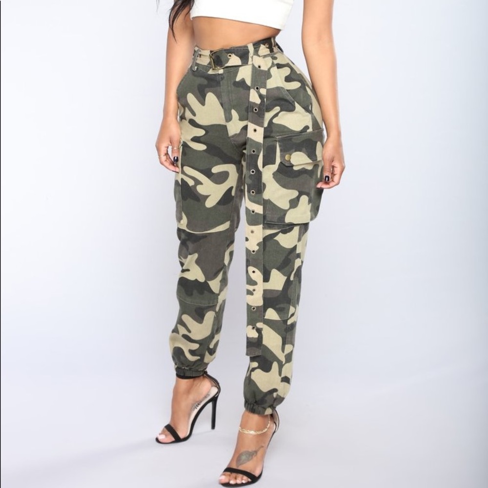 Fashion Nova See Me Not Cargo Pants (Camo)